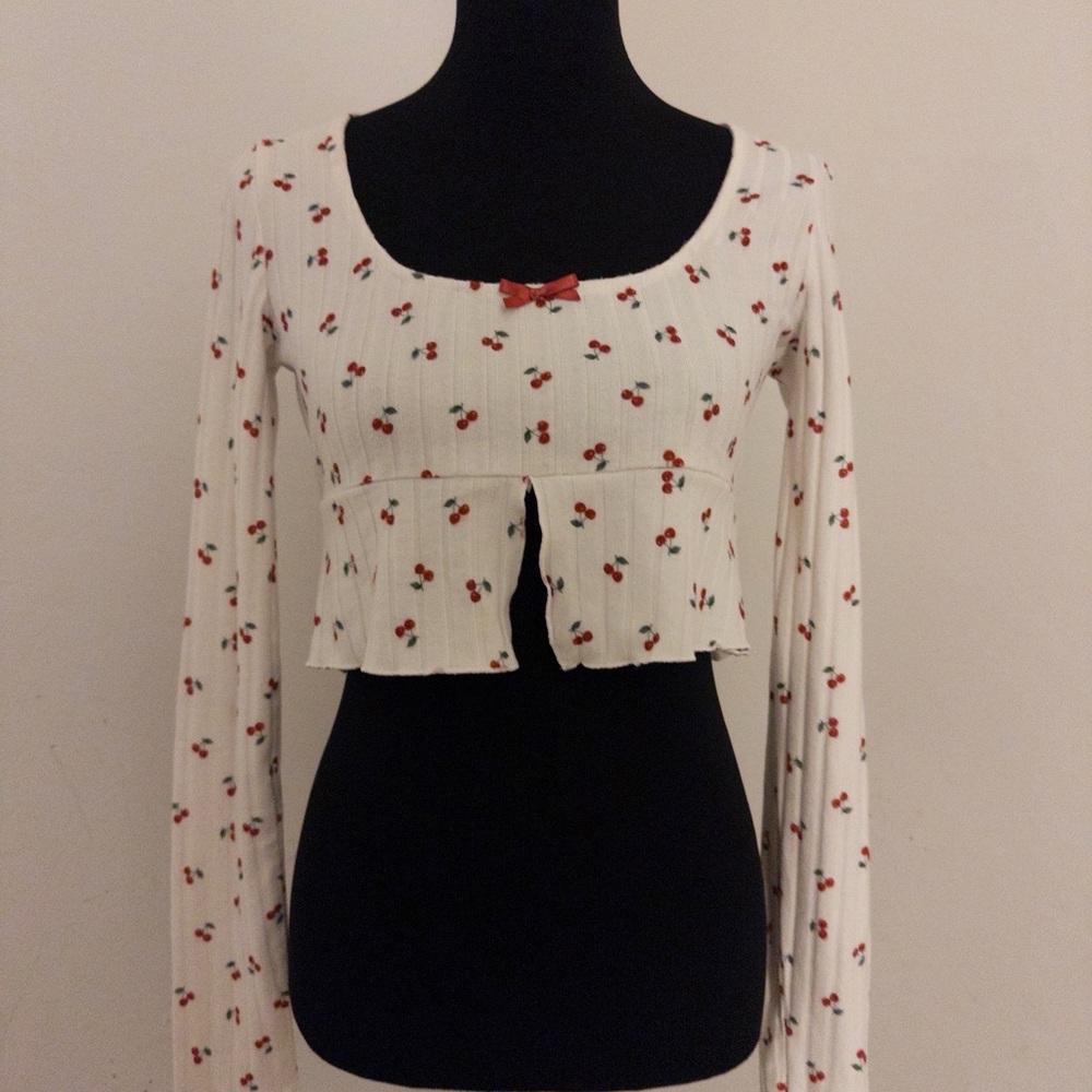 Forever 21 Cherry Patterned White Crop Top